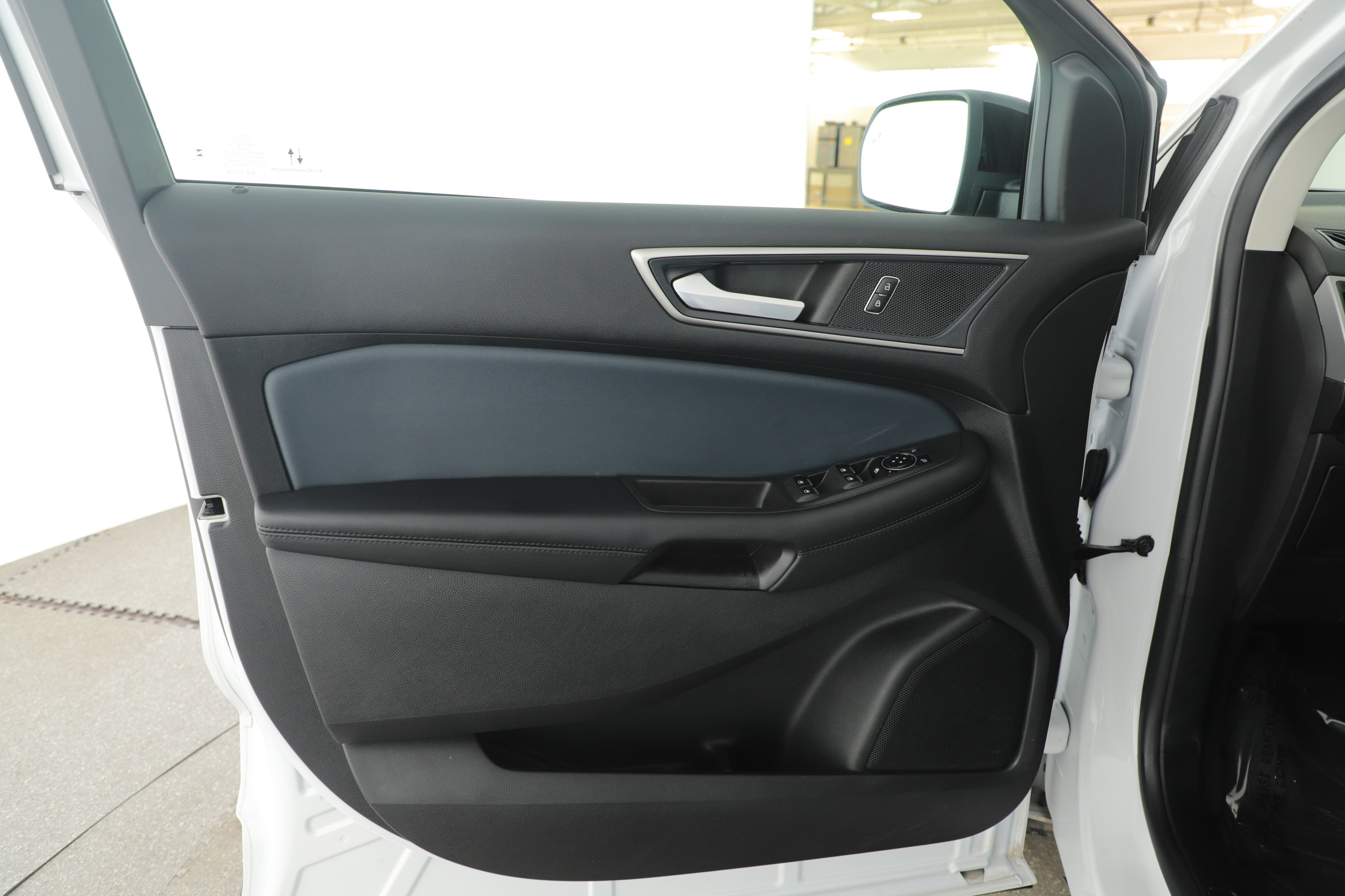 Certified 2023 Ford Edge SEL w/ Sport Appearance Package AWD/4WD image 8