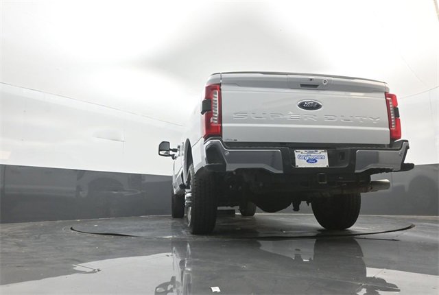 Certified 2025 Ford F350 Lariat image 31