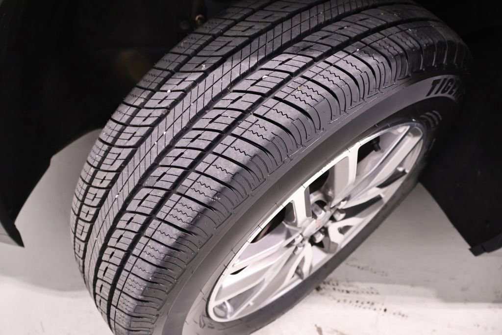 Used 2019 GMC Acadia SLE w/ Driver Alert Package I image 42