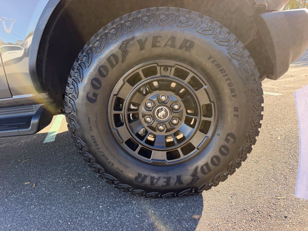 Certified 2025 Ford Bronco Outer Banks w/ Sasquatch Package AWD/4WD image 10