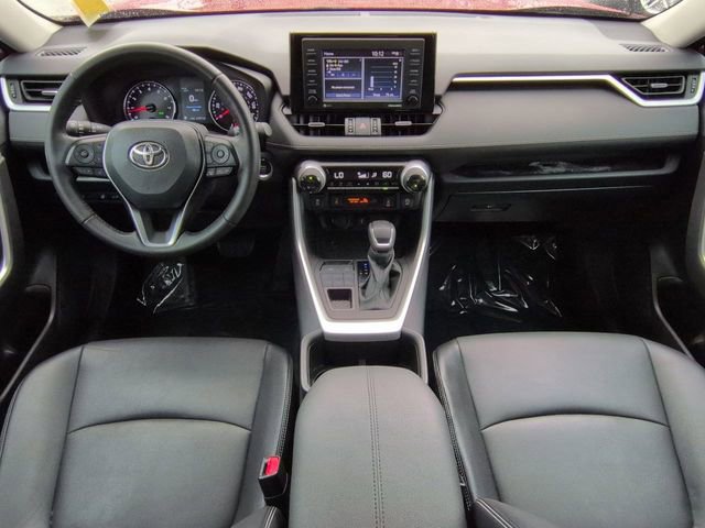 Used 2022 Toyota RAV4 XLE Premium AWD/4WD image 15