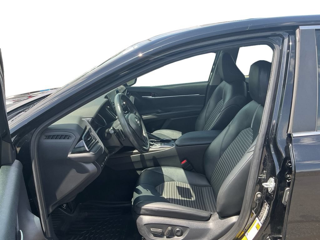 Used 2023 Toyota Camry SE w/ Convenience Package FWD image 14