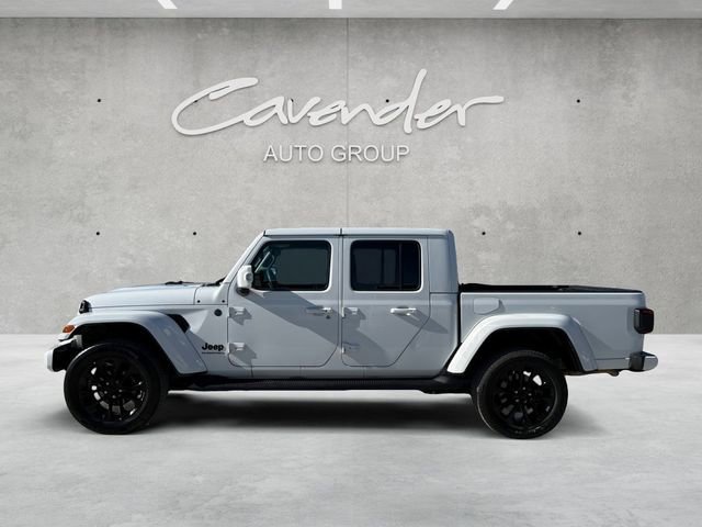 Used 2023 Jeep Gladiator Overland image 2
