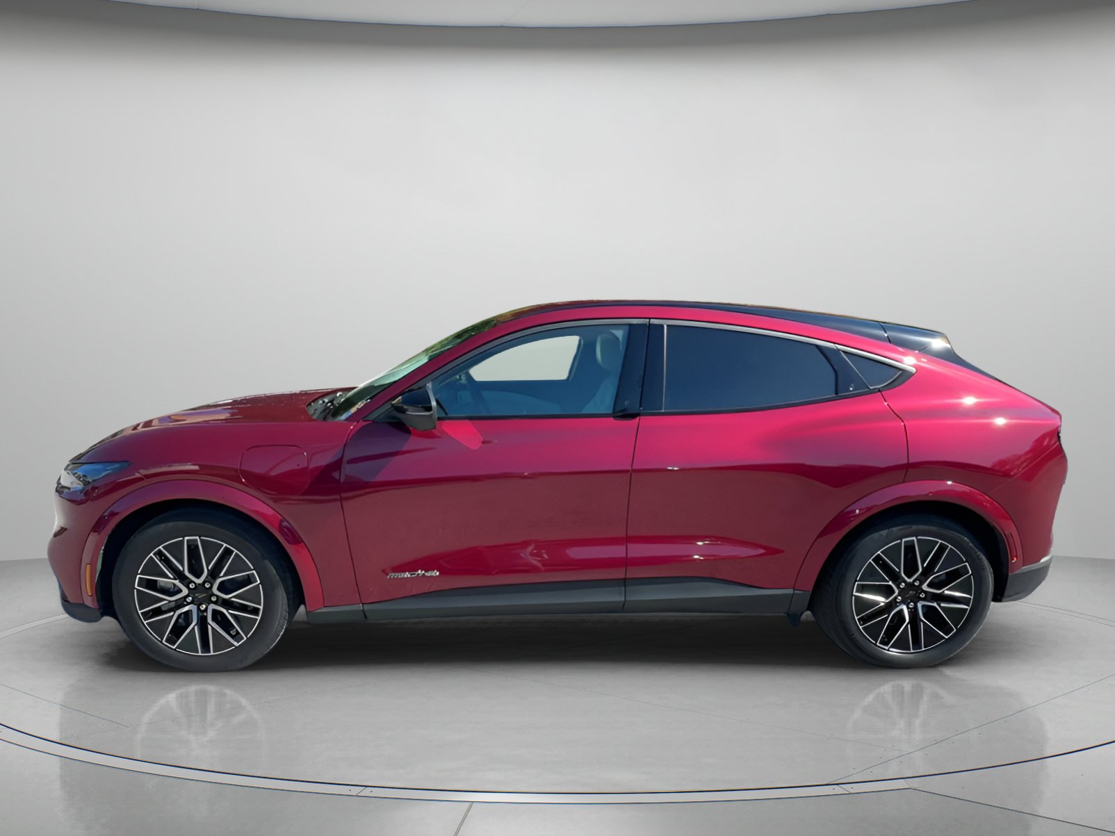 Certified 2025 Ford Mustang Mach-E Premium AWD/4WD image 17