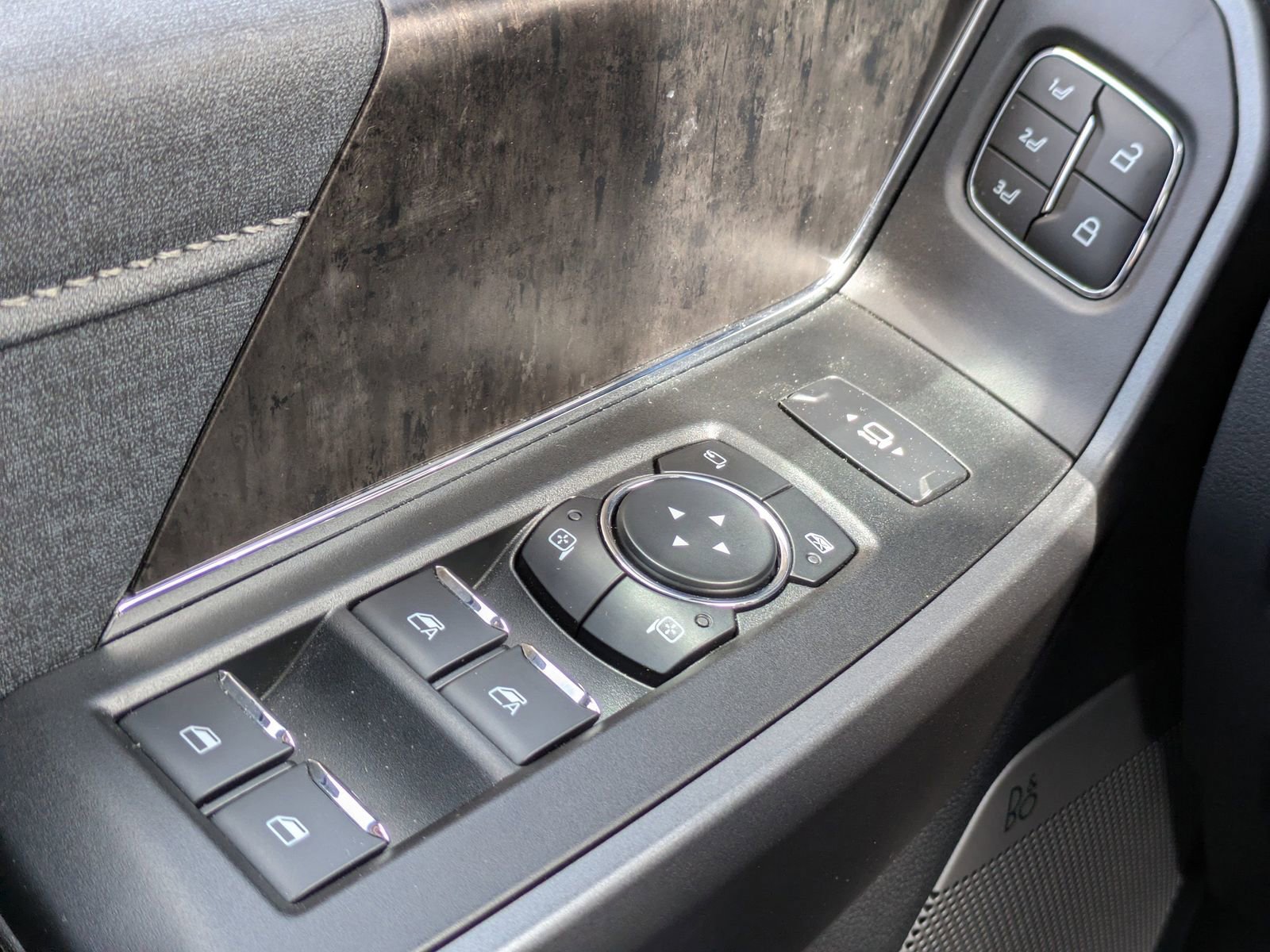 Certified 2026 Ford F250 Lariat w/ Black Appearance Package image 26