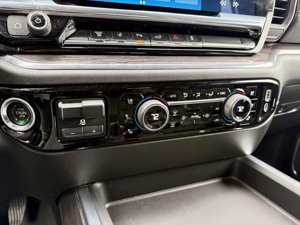 Used 2024 Chevrolet Silverado 2500 LTZ w/ LTZ Premium Package image 33