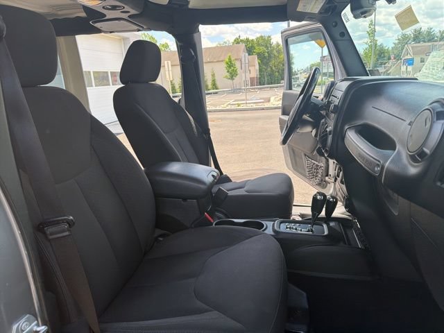 Used 2017 Jeep Wrangler Unlimited Sport w/ Quick Order Package 24S AWD/4WD image 15