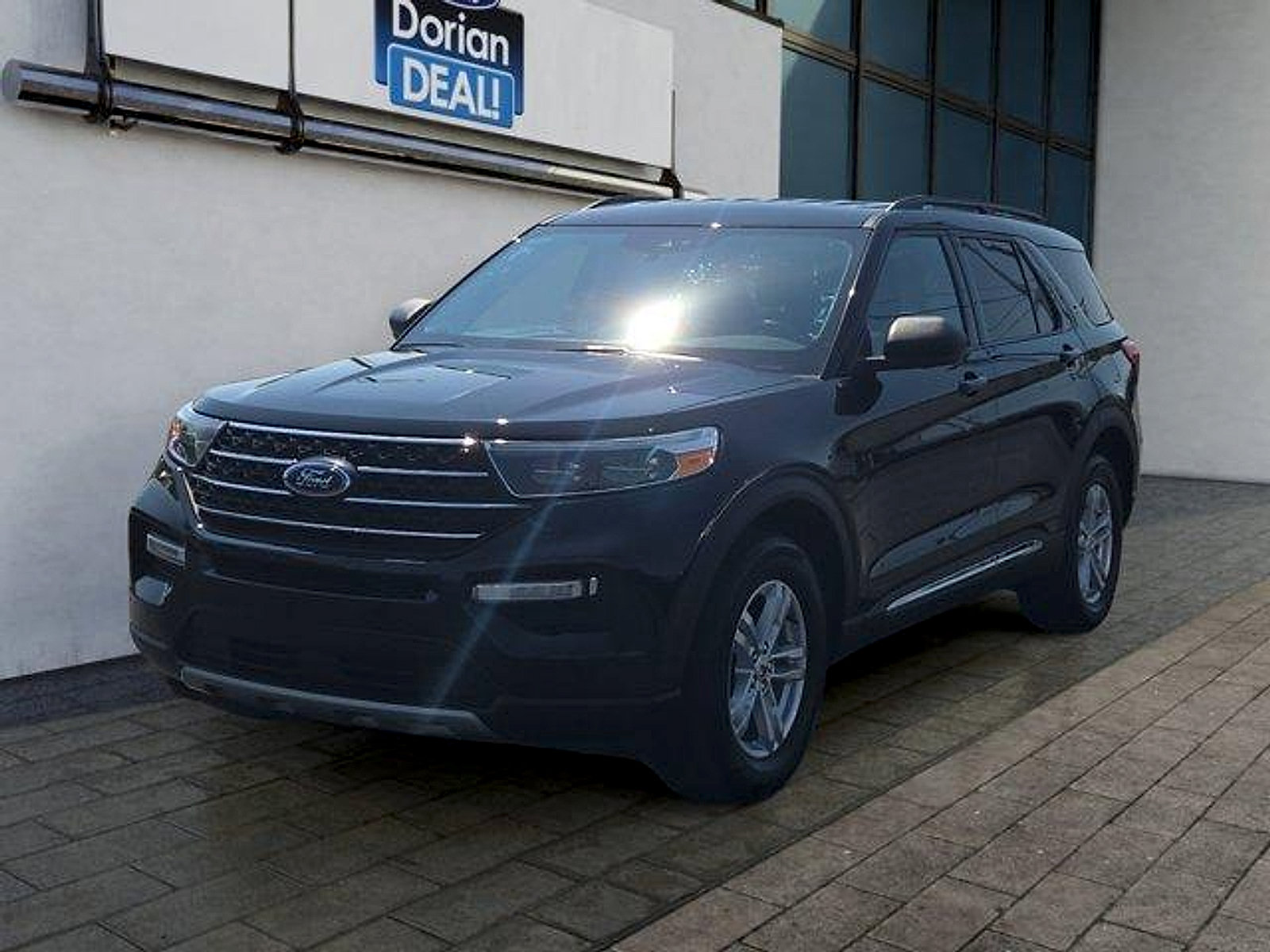 Certified 2023 Ford Explorer XLT w/ Equipment Group 202A AWD/4WD image 7