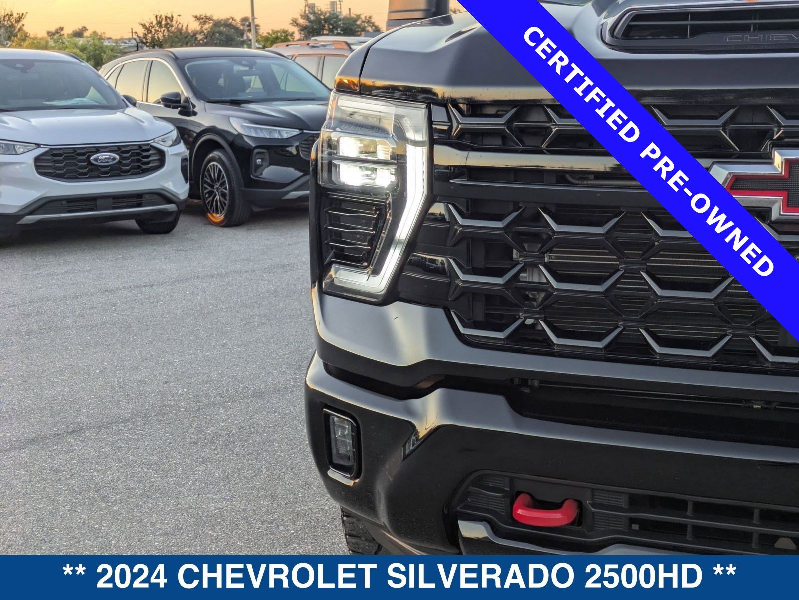 Used 2024 Chevrolet Silverado 2500 ZR2 w/ Technology Package image 9