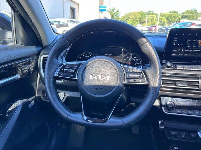 Used 2022 Kia Seltos SX w/ Sunroof Package image 12