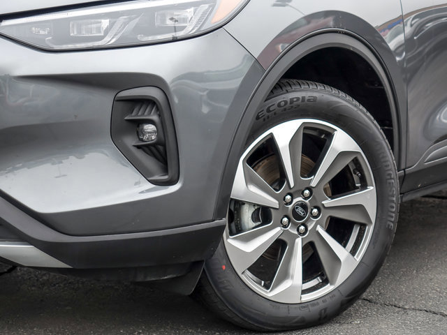 Certified 2025 Ford Escape Platinum image 9