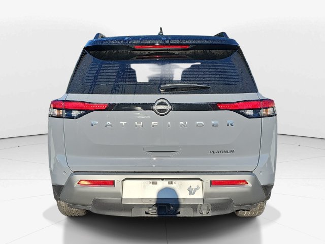Used 2024 Nissan Pathfinder Platinum FWD image 4