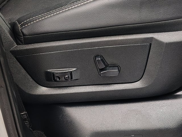 Used 2017 RAM 1500 Laramie w/ Convenience Group AWD/4WD image 29