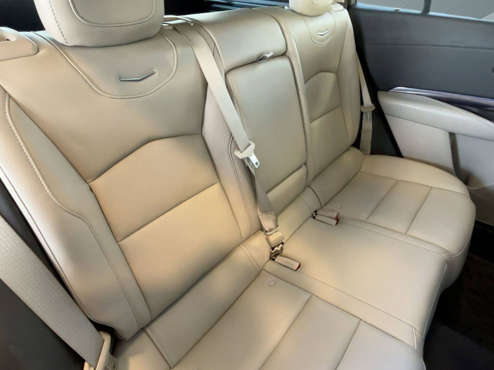 Used 2021 Cadillac XT4 Luxury w/ Cold Weather Package image 31