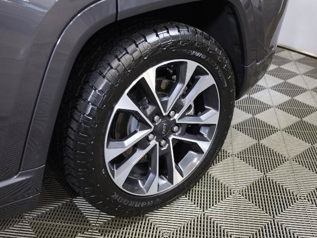 Used 2022 Jeep Grand Cherokee Overland w/ Advanced Protech Group III AWD/4WD image 39