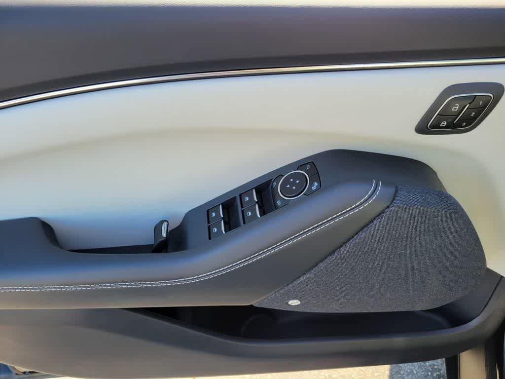 Certified 2025 Ford Mustang Mach-E Premium AWD/4WD image 18
