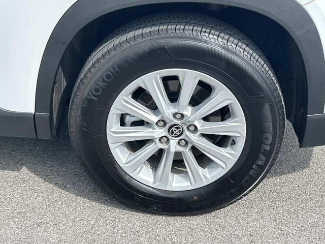 Used 2026 Toyota Grand Highlander AWD image 12