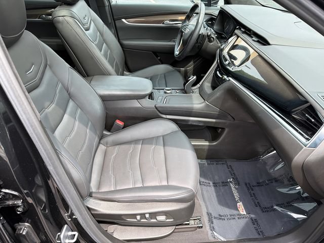 Used 2024 Cadillac XT6 Premium Luxury w/ Platinum Package FWD image 15