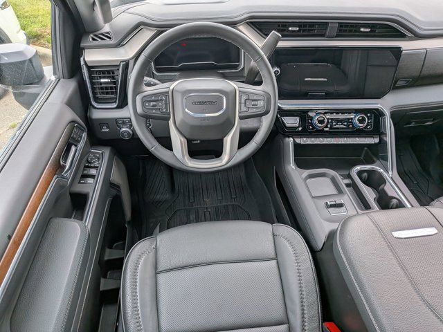 Used 2025 GMC Sierra 2500 Denali w/ Technology Package AWD/4WD image 27