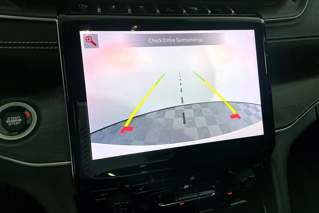 Used 2023 Jeep Grand Cherokee Limited RWD image 21