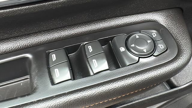 Used 2019 GMC Terrain SLE w/ Driver Convenience Package image 13