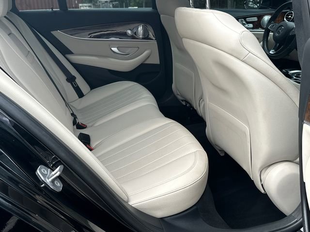 Used 2017 Mercedes-Benz E 300 4MATIC image 15