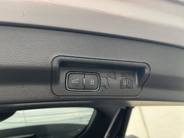 Certified 2023 Ford Explorer XLT w/ Equipment Group 202A AWD/4WD image 23