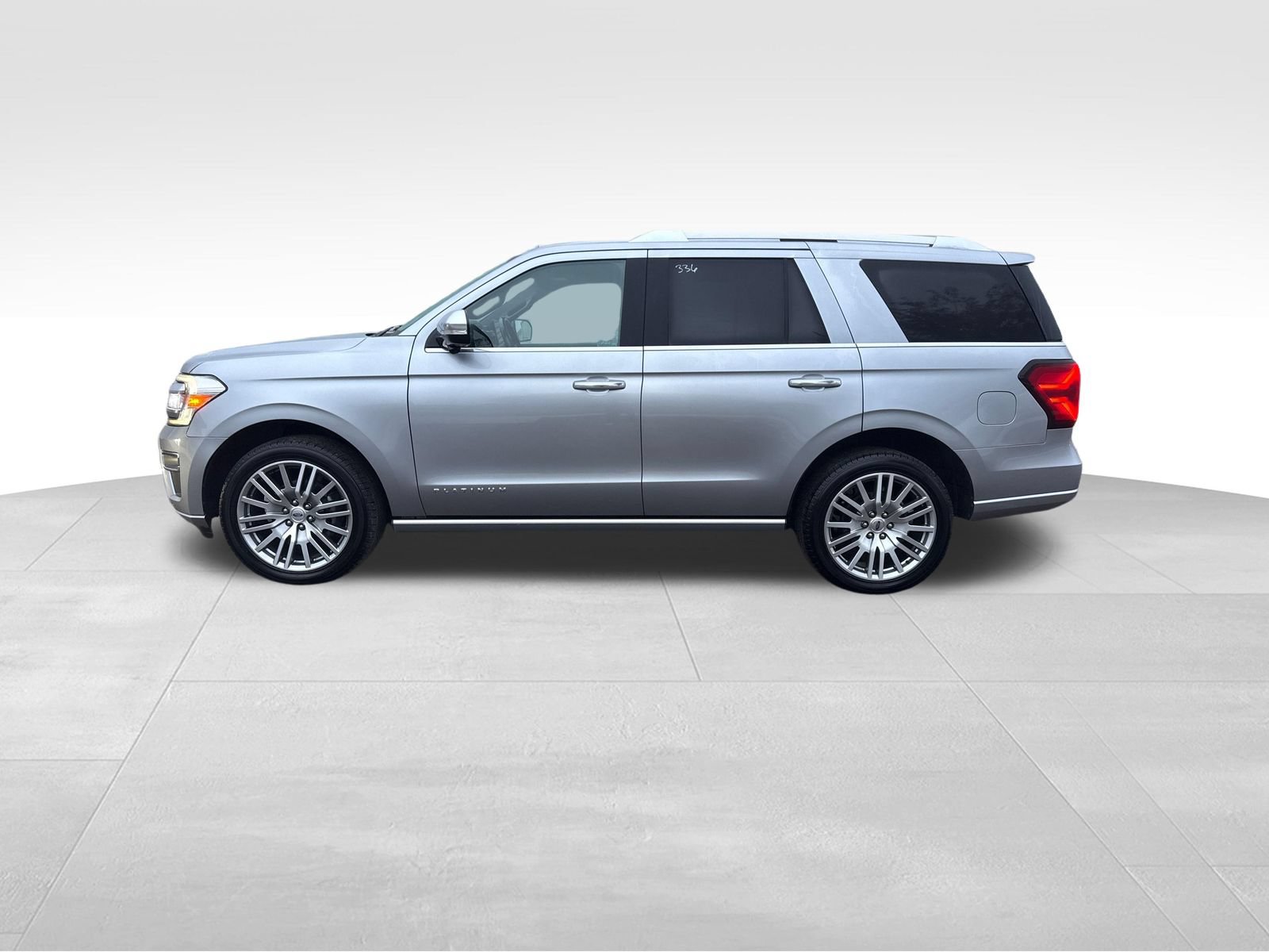 Certified 2023 Ford Expedition Platinum AWD/4WD image 2
