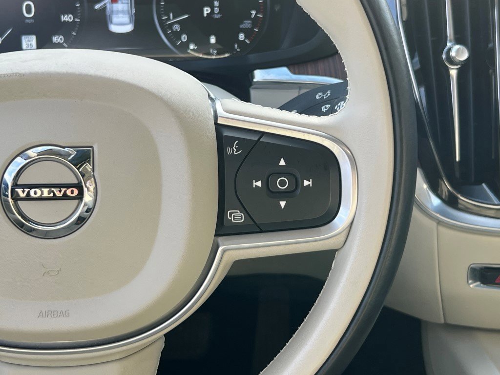 Used 2022 Volvo S60 B5 Momentum w/ Climate Package image 26