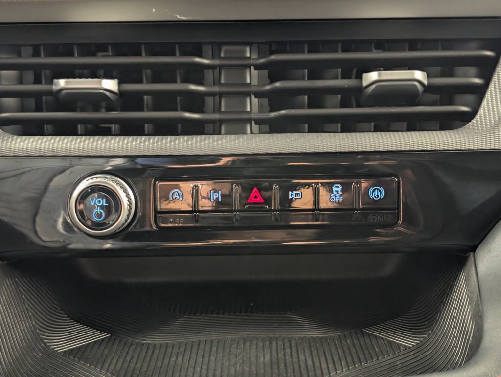 Certified 2025 Ford Explorer ST-Line w/ ST-Line Street Pack AWD/4WD image 16