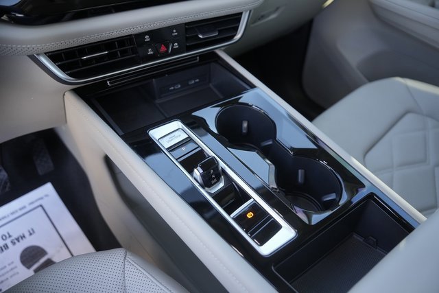 Used 2024 Volkswagen Atlas SE image 27