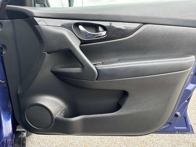Used 2020 Nissan Rogue SL FWD image 13