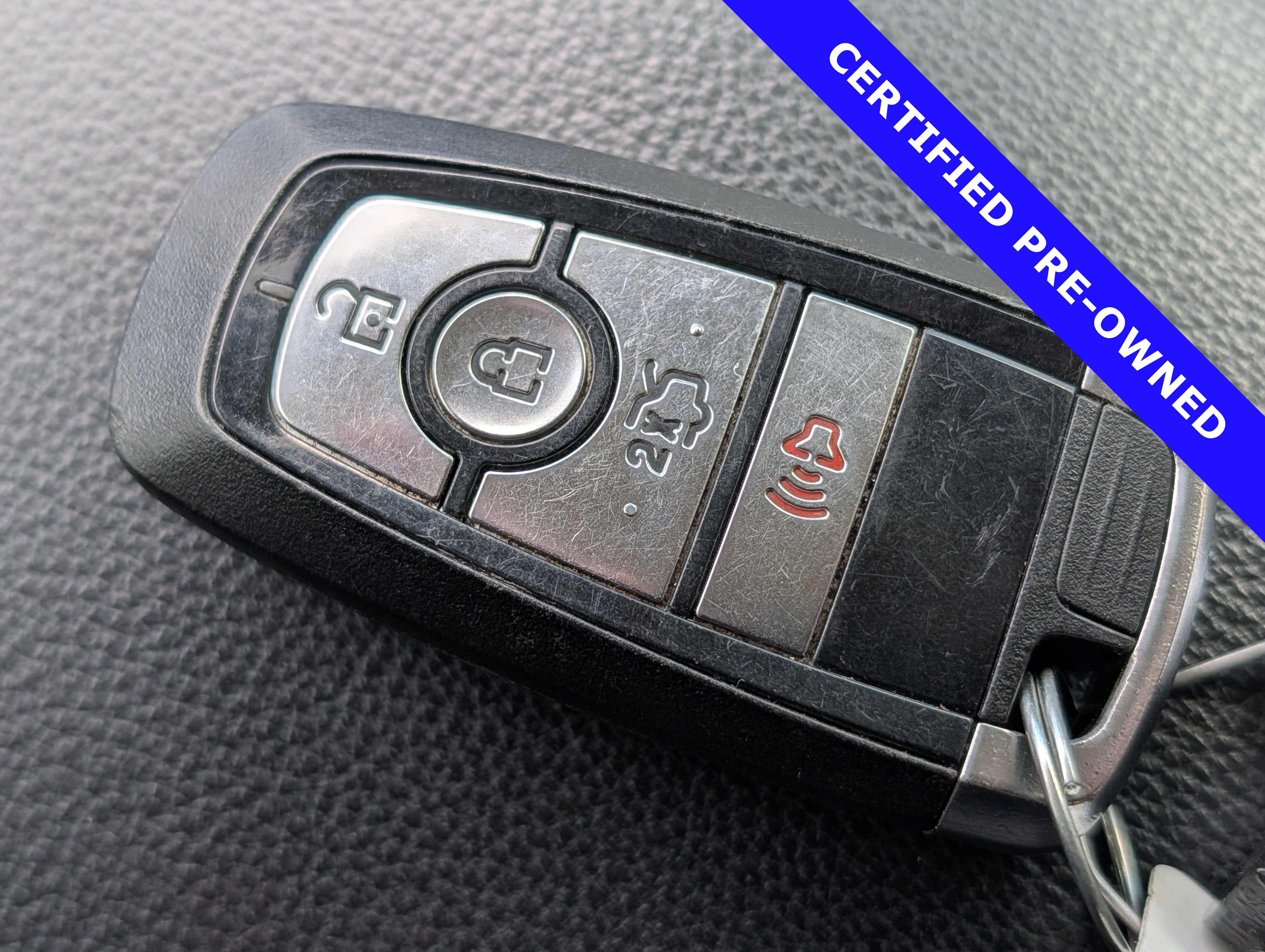 Certified 2018 Ford Fusion SE FWD image 32