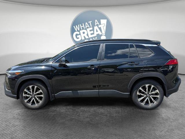 Used 2025 Toyota Corolla Cross XLE w/ Convenience Package AWD/4WD image 7