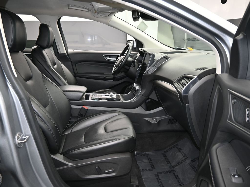 Certified 2022 Ford Edge Titanium w/ Equipment Group 301A image 64
