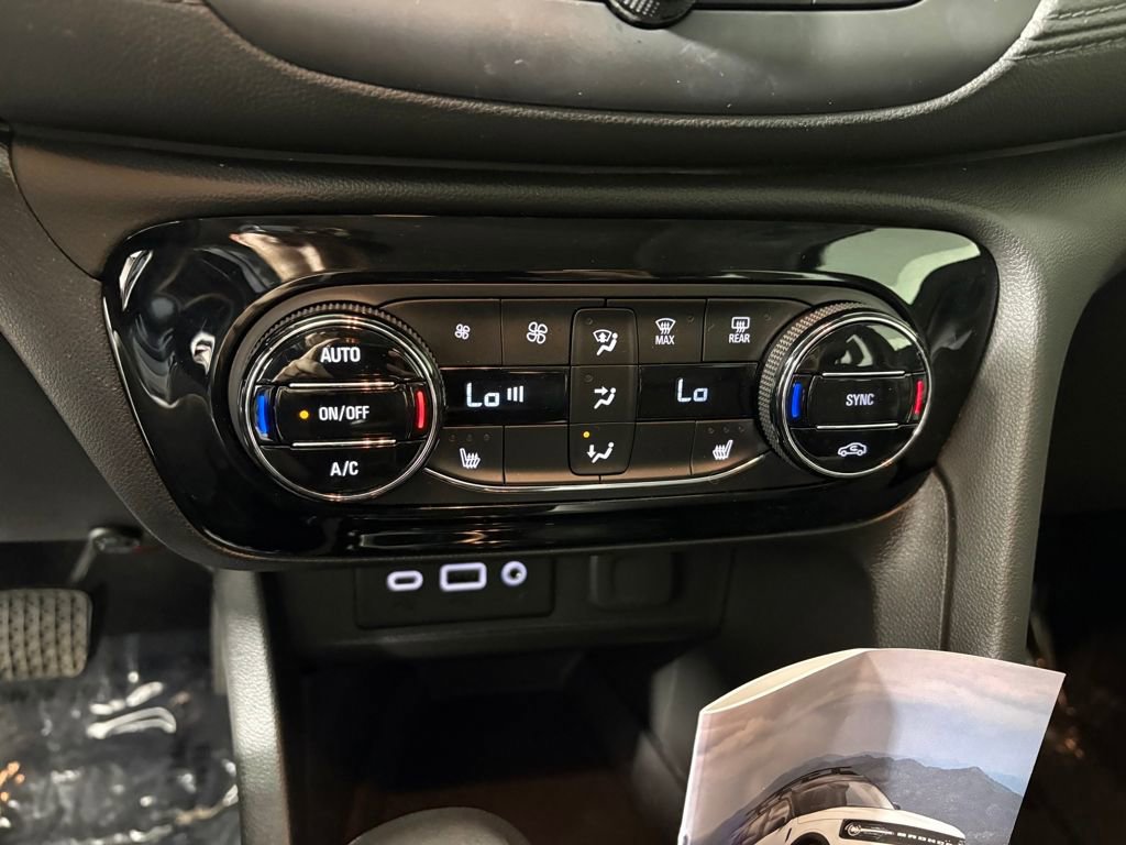 Used 2023 Buick Encore GX Essence w/ Experience Buick Package image 21