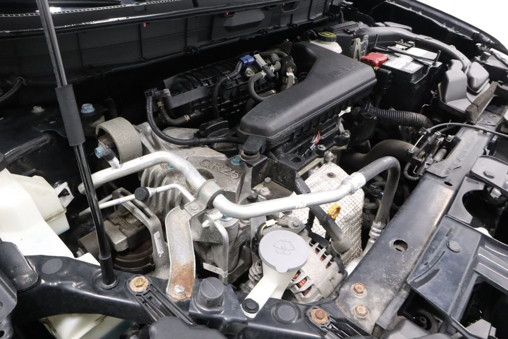 Used 2019 Nissan Rogue SV image 14