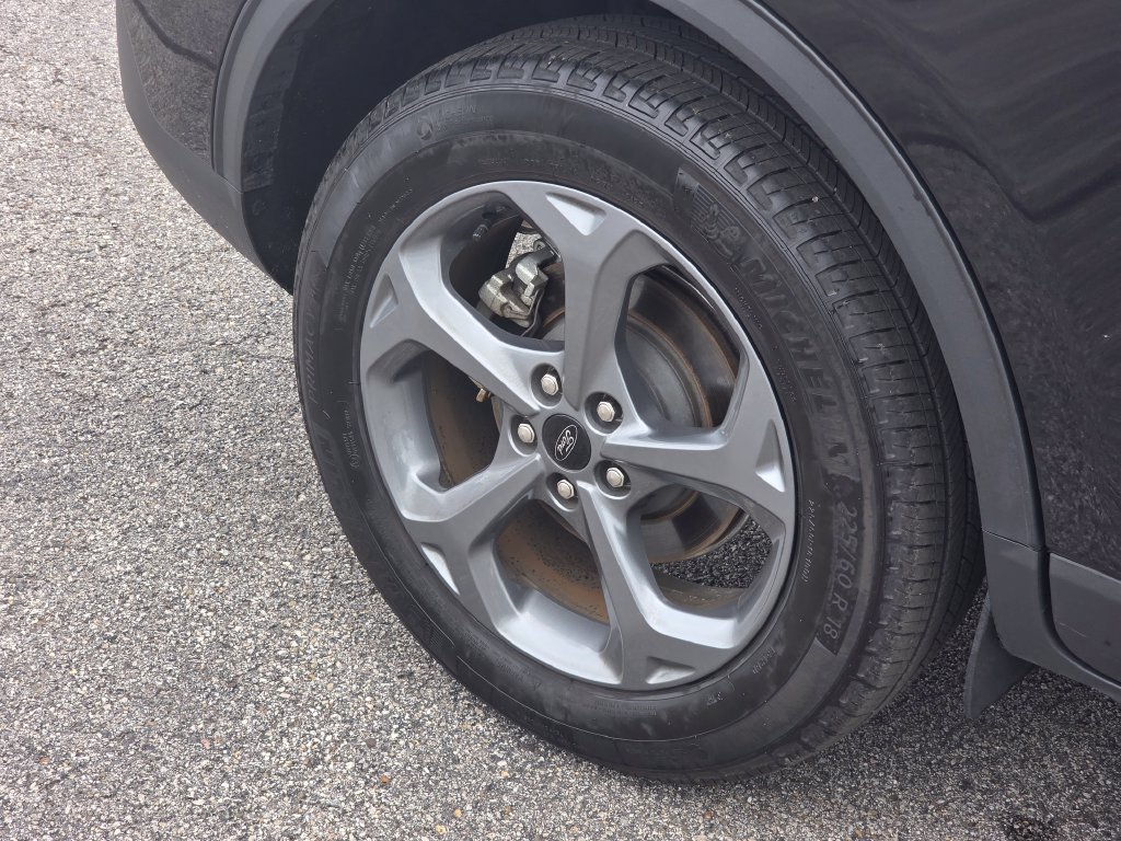 Certified 2025 Ford Escape ST-Line AWD/4WD image 36