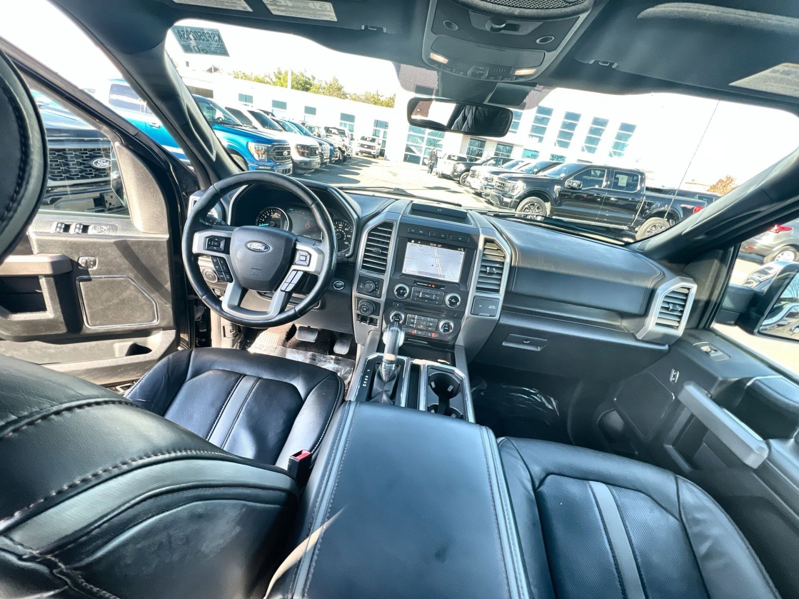 Certified 2018 Ford F150 Platinum w/ Equipment Group 701A Luxury image 23