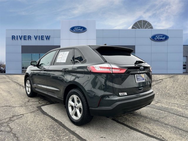 Certified 2021 Ford Edge SE image 2
