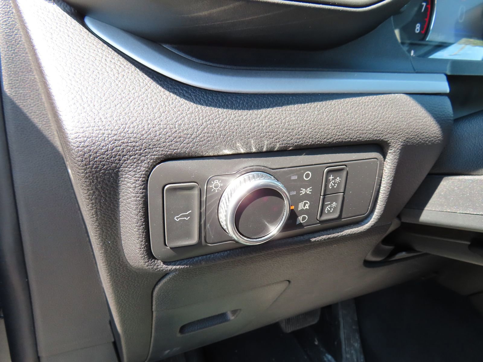Certified 2022 Ford Explorer XLT AWD/4WD image 13