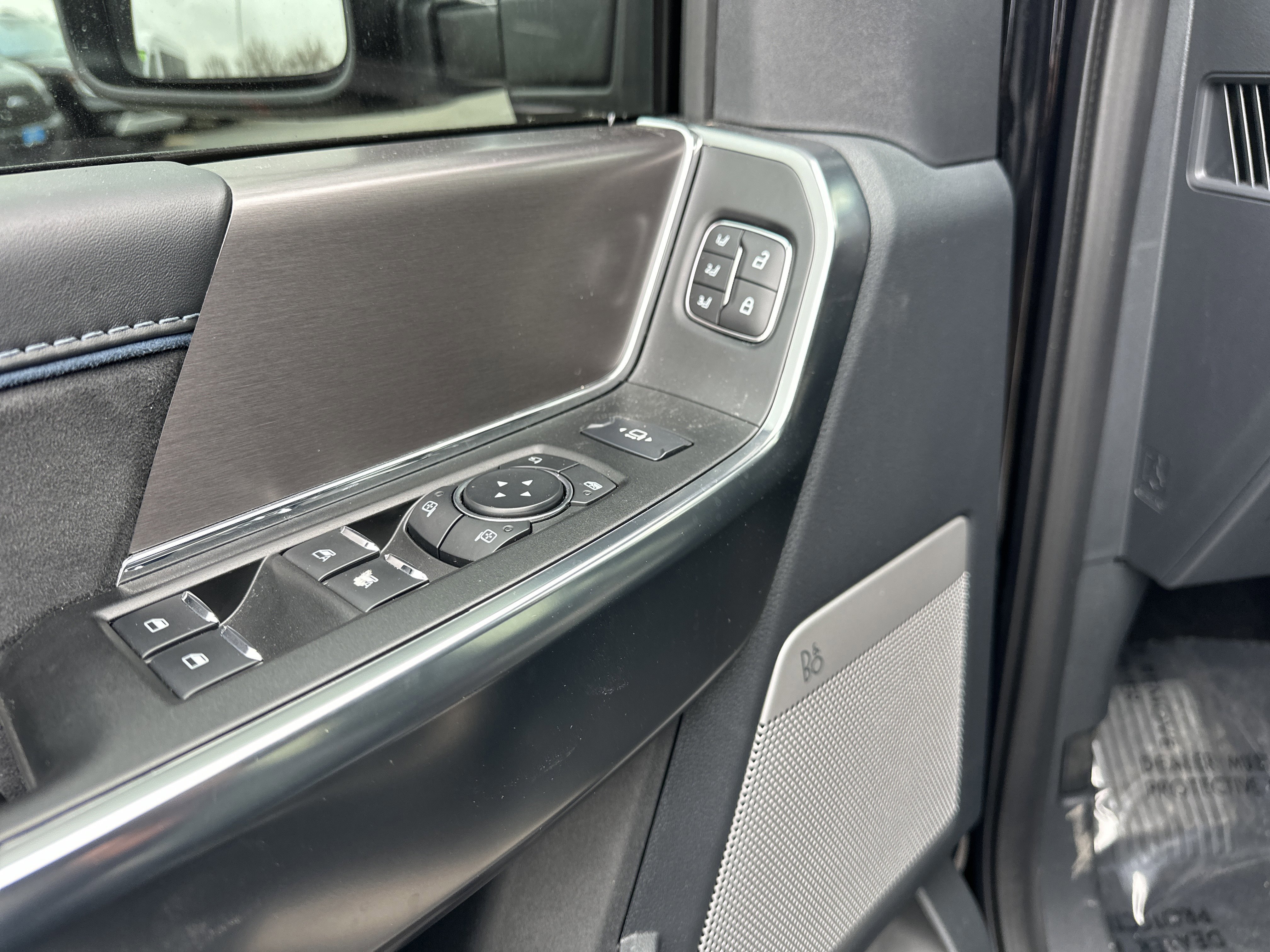 Certified 2025 Ford F150 Platinum image 17