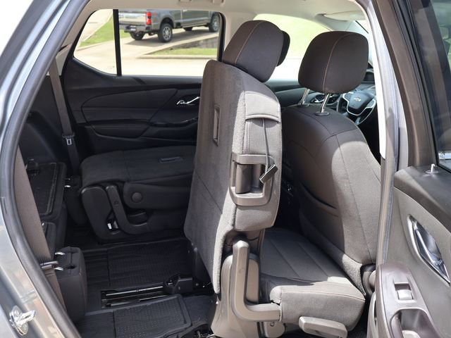 Used 2020 Chevrolet Traverse LT image 17