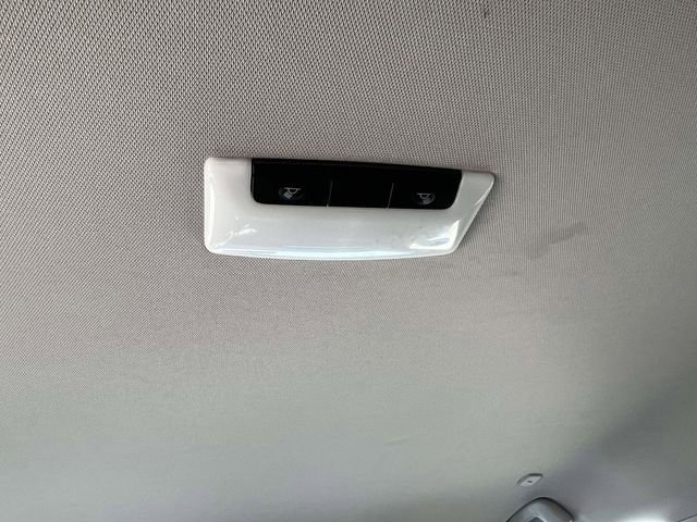 Used 2023 Nissan Rogue SV image 9