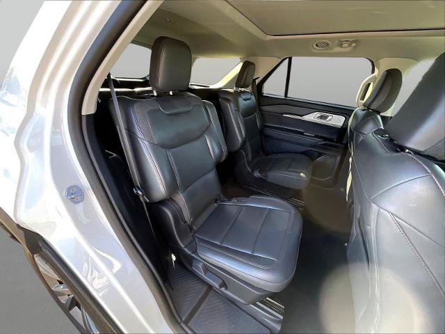 Certified 2025 Ford Explorer Active w/ Active Comfort Package AWD/4WD image 27