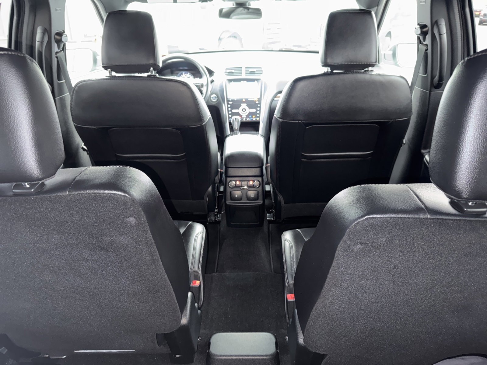 Certified 2019 Ford Explorer Limited w/ Ford Safe & Smart Package image 23