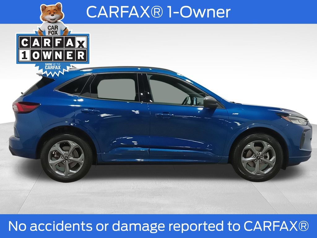 Certified 2023 Ford Escape ST-Line AWD/4WD image 2
