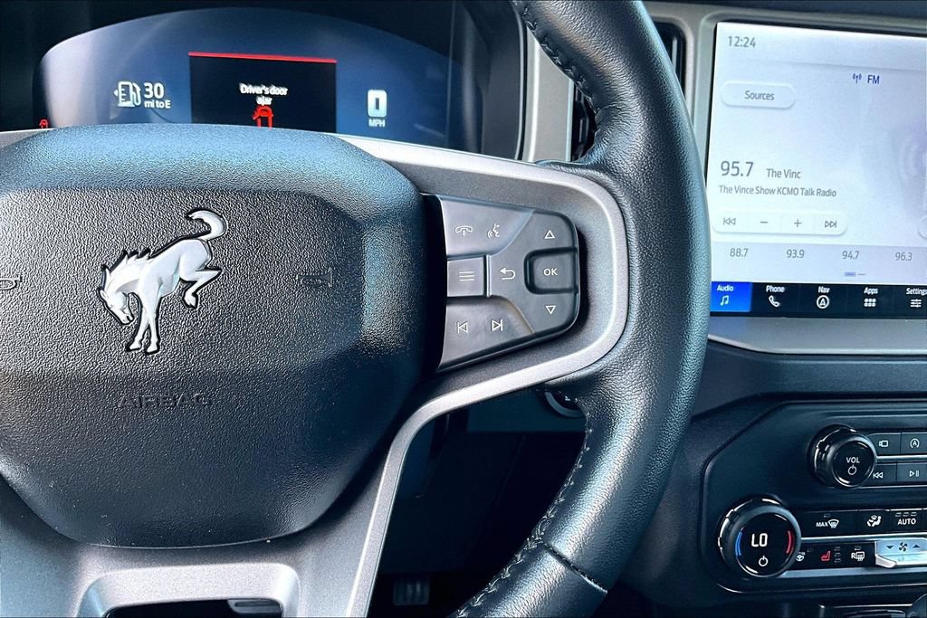 Certified 2025 Ford Bronco Outer Banks w/ Sasquatch Package AWD/4WD image 19