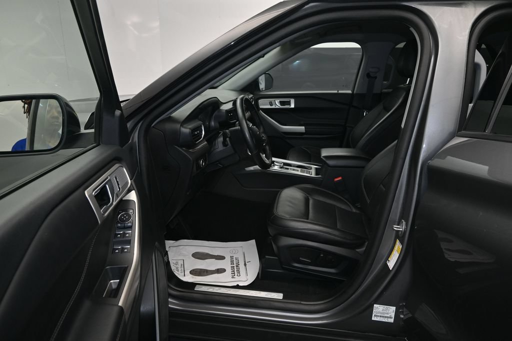 Certified 2023 Ford Explorer Limited RWD image 17