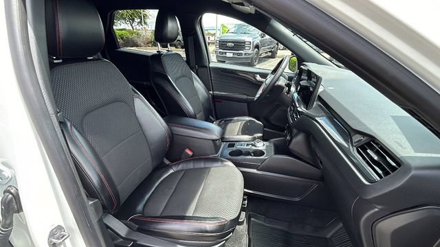 Certified 2024 Ford Escape ST-Line w/ Tech Pack #1 AWD/4WD image 11
